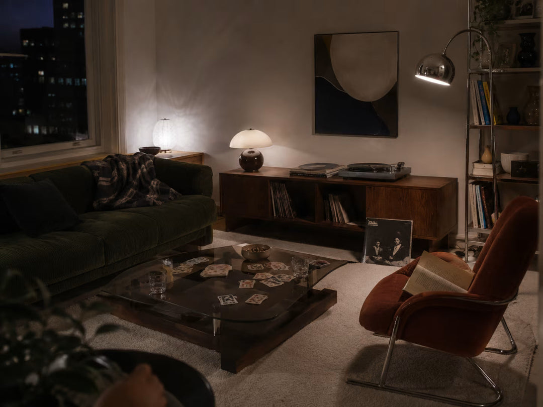 What Is Analog Living? The Screen-Free Home Trend Bringing Real Life Back