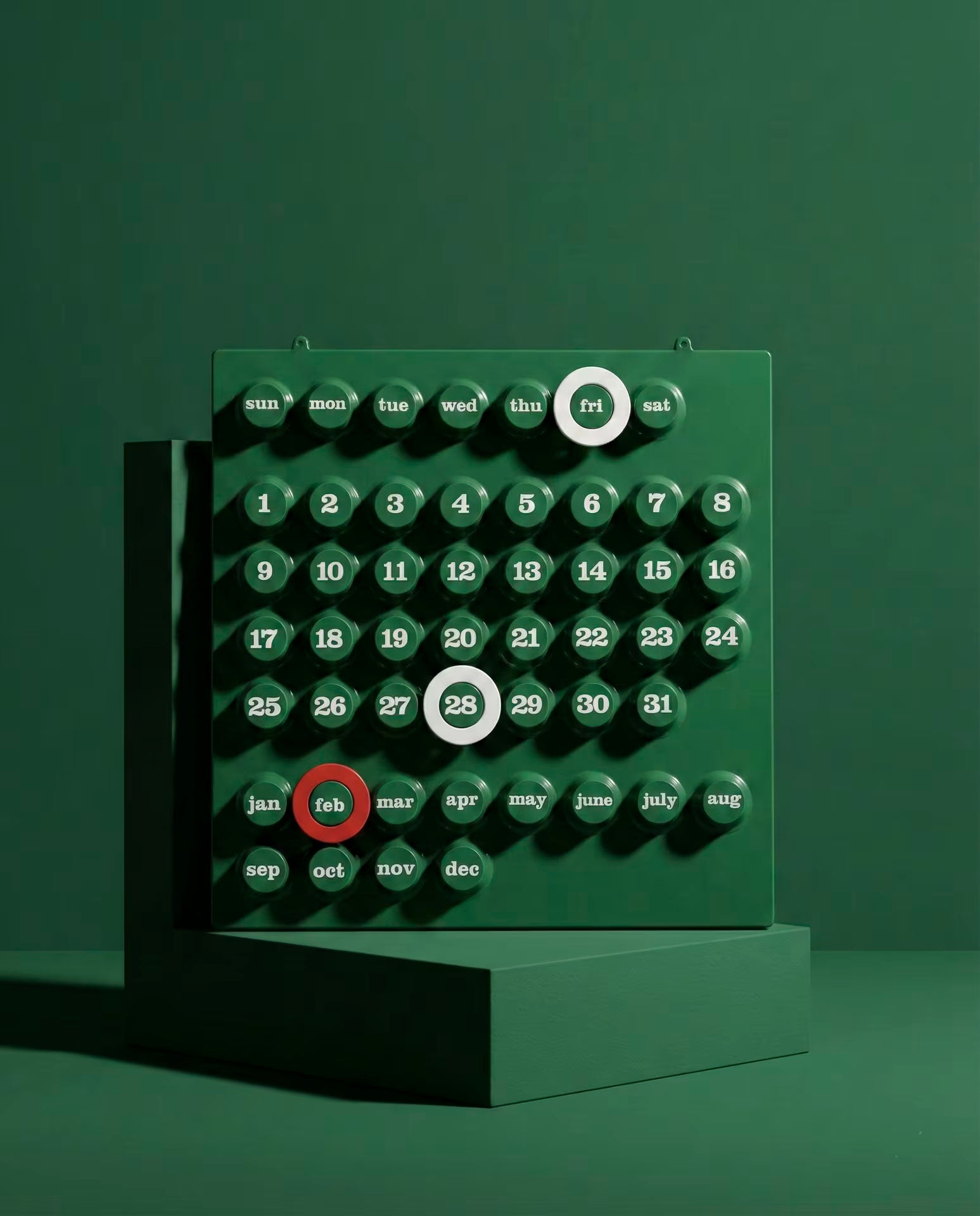 Green Retro Analogue Calendar with colour-coded marker rings