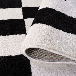 Mono Maze Rug — folded construction detail