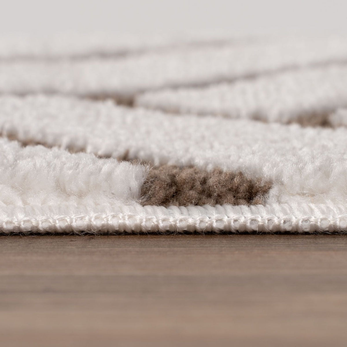 Cocoa Chevron Rug — pile detail
