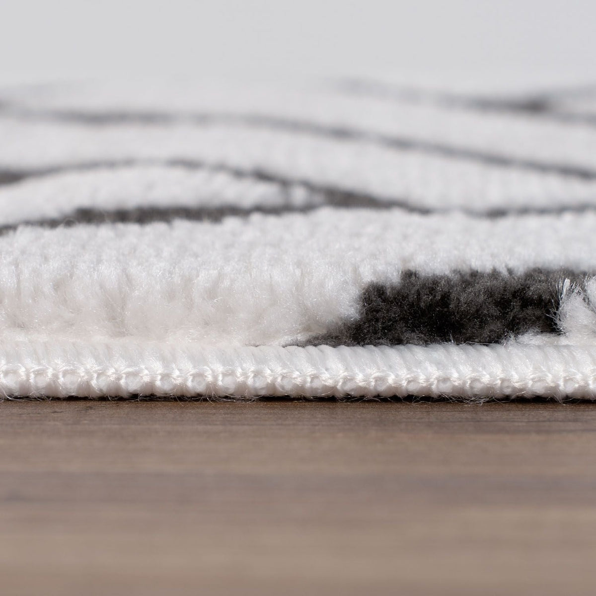 Slate Chevron Rug — pile detail