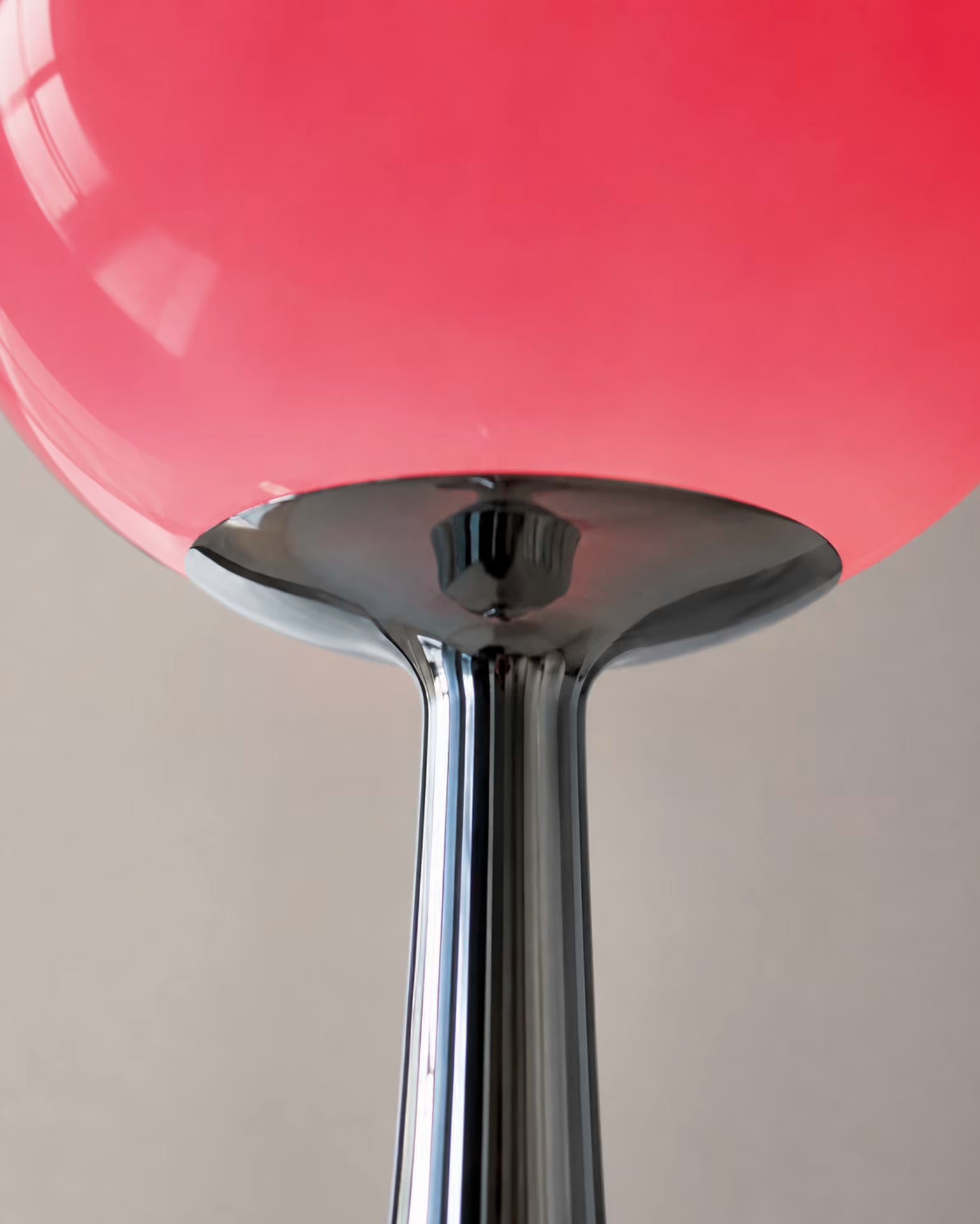 Pulsar Aurora 26cm table lamp with 12cm pink glass globe