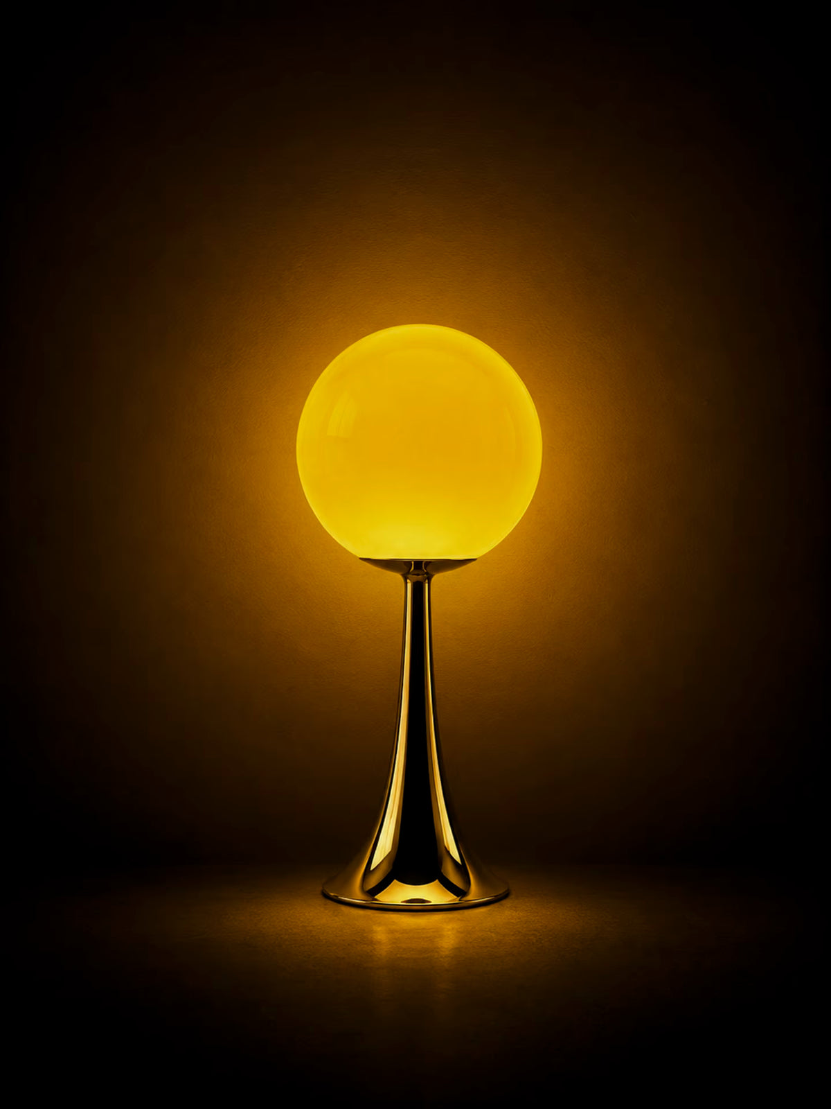 Cream Pulsar Corona USB table lamp with integrated LED