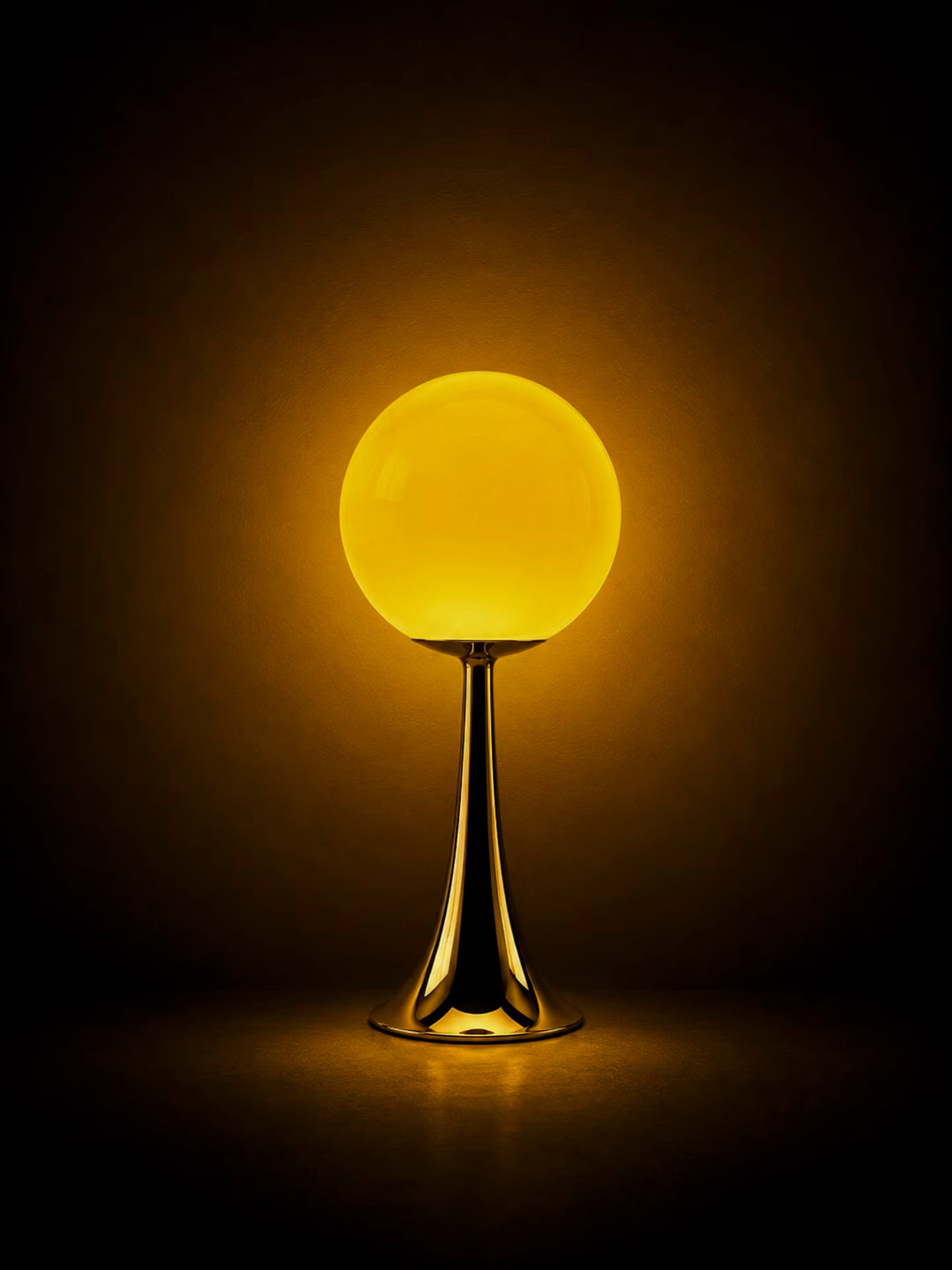 Cream Pulsar Corona USB table lamp with integrated LED