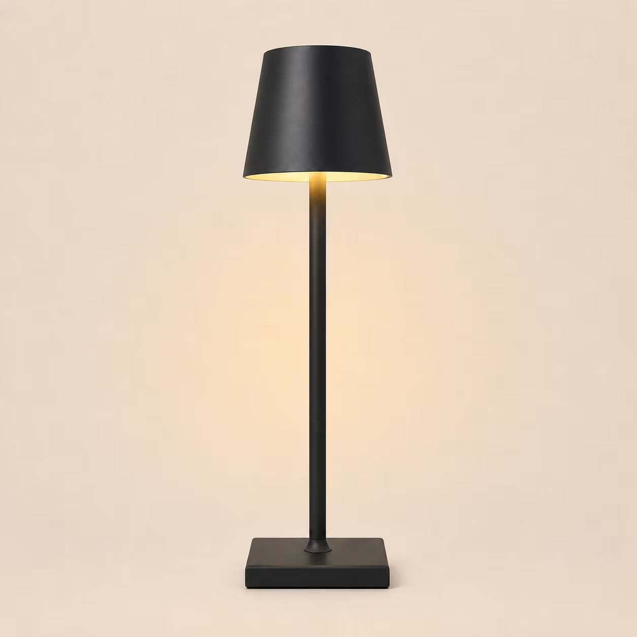 The Simplistic Wireless LED Lamp