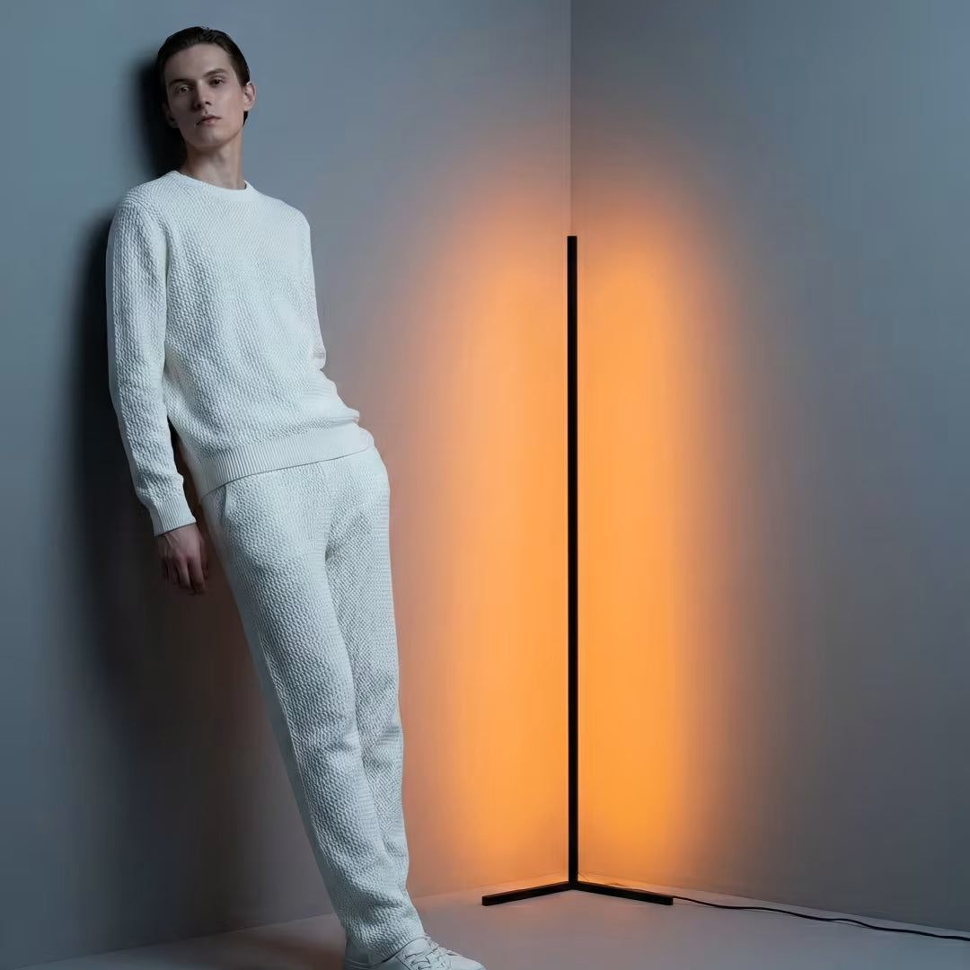 USB-powered RGB corner lamp available in 40cm and 150cm