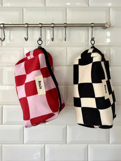 Mono Printed Wash Bag – product view 3