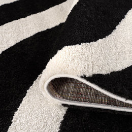 Mono Ripple Rug — folded construction detail