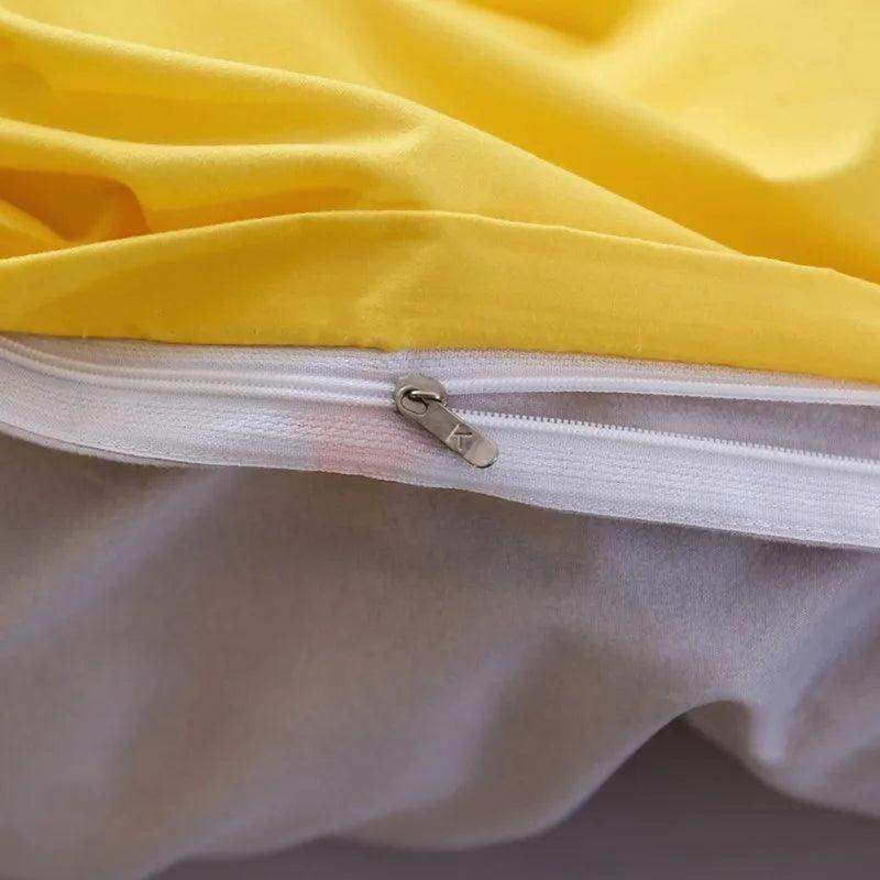 Yellow bedding set with playful star motifs