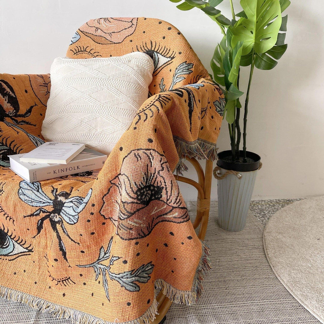 The Bumble Bee Tapestry / Throw - Sickhaus