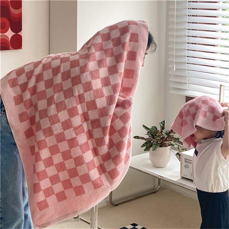 Checkerboard towels hotsell