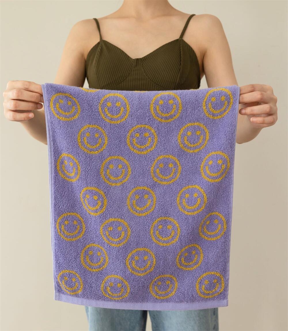 Smiling Bath Towel - Sickhaus