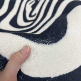 Illusion Rug optical pattern detail